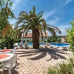 Cozy Apartment In Pula With Wifi