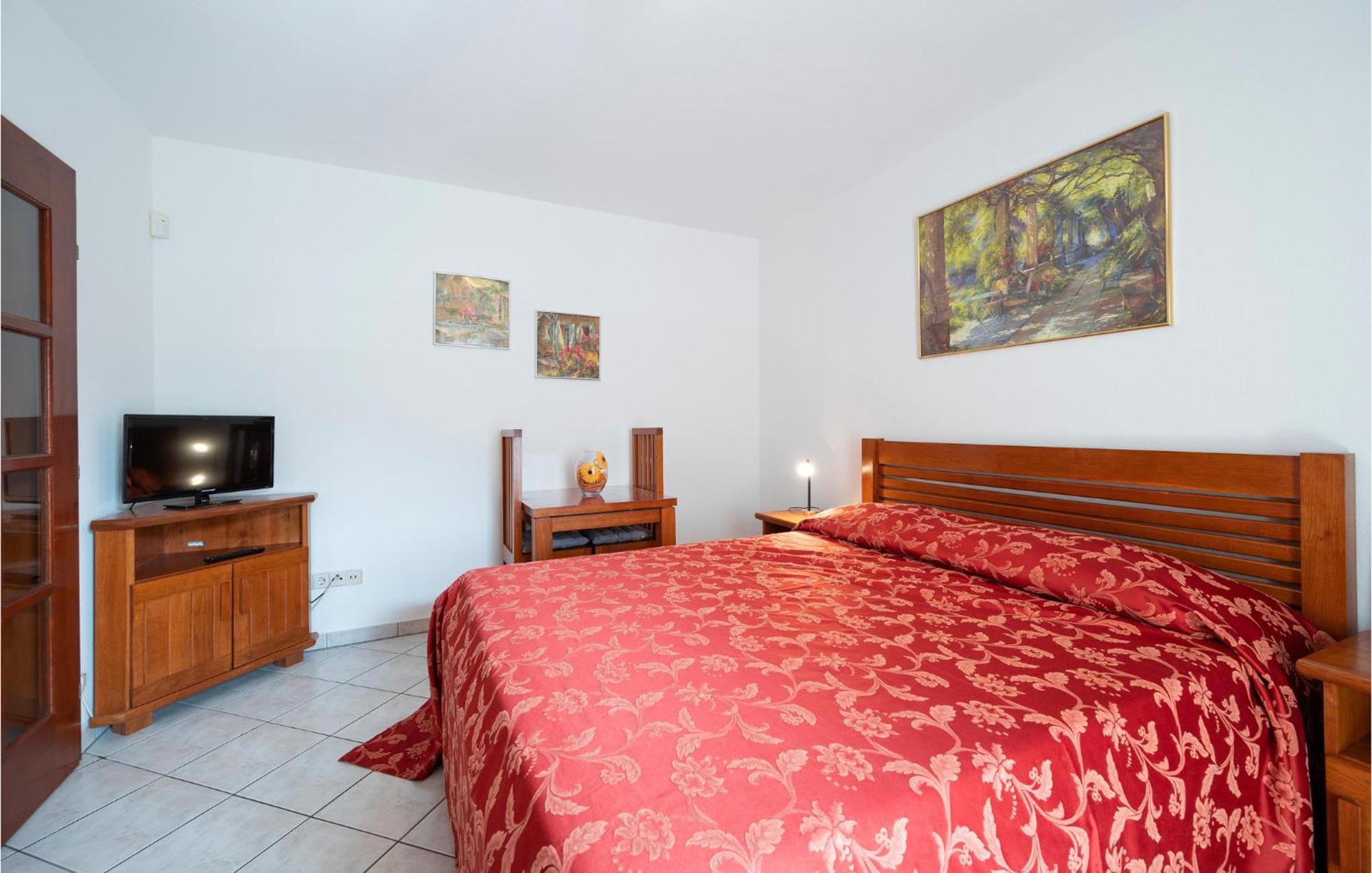 Cozy Apartment In Pula With Wifi